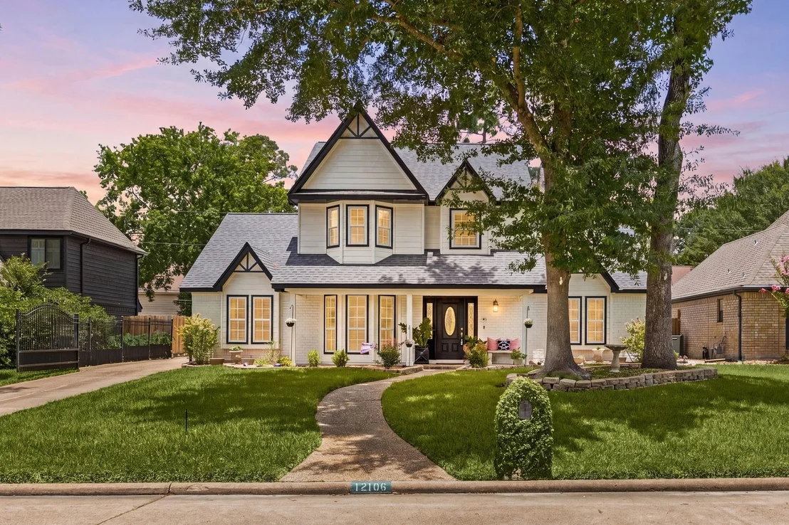 Photo of 12106 Oakcroft Drive
