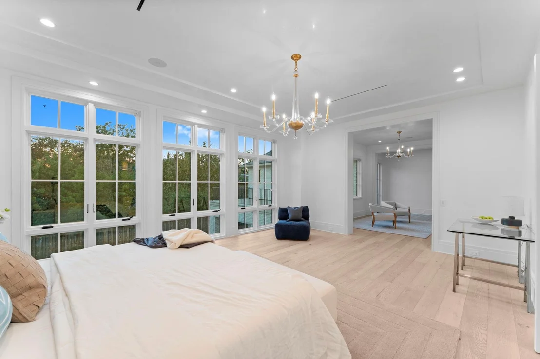 Photo of 3653 Chevy Chase Drive