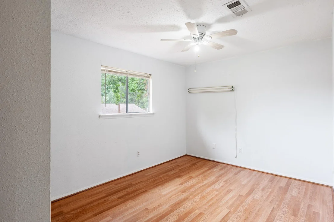 Photo of 4423 Mossygate Drive