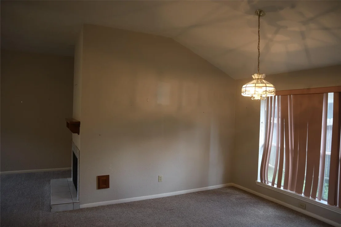 Photo of 2931 Walnut Springs Drive