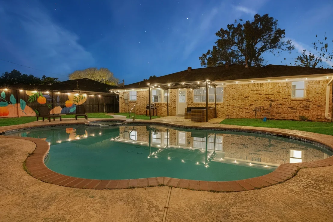 Photo of 5819 Chrystell Lane