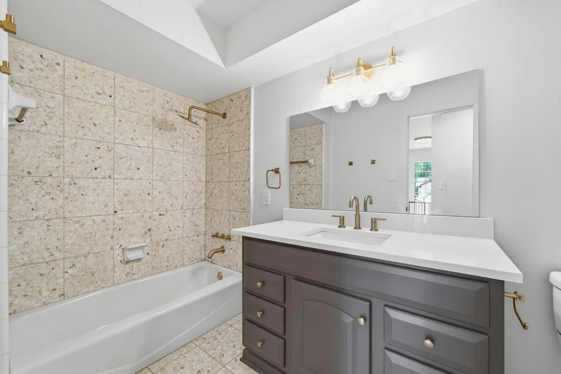 Photo of 8131 Theisswood Road