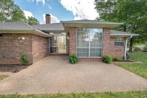 Photo of 261 Colonial Circle