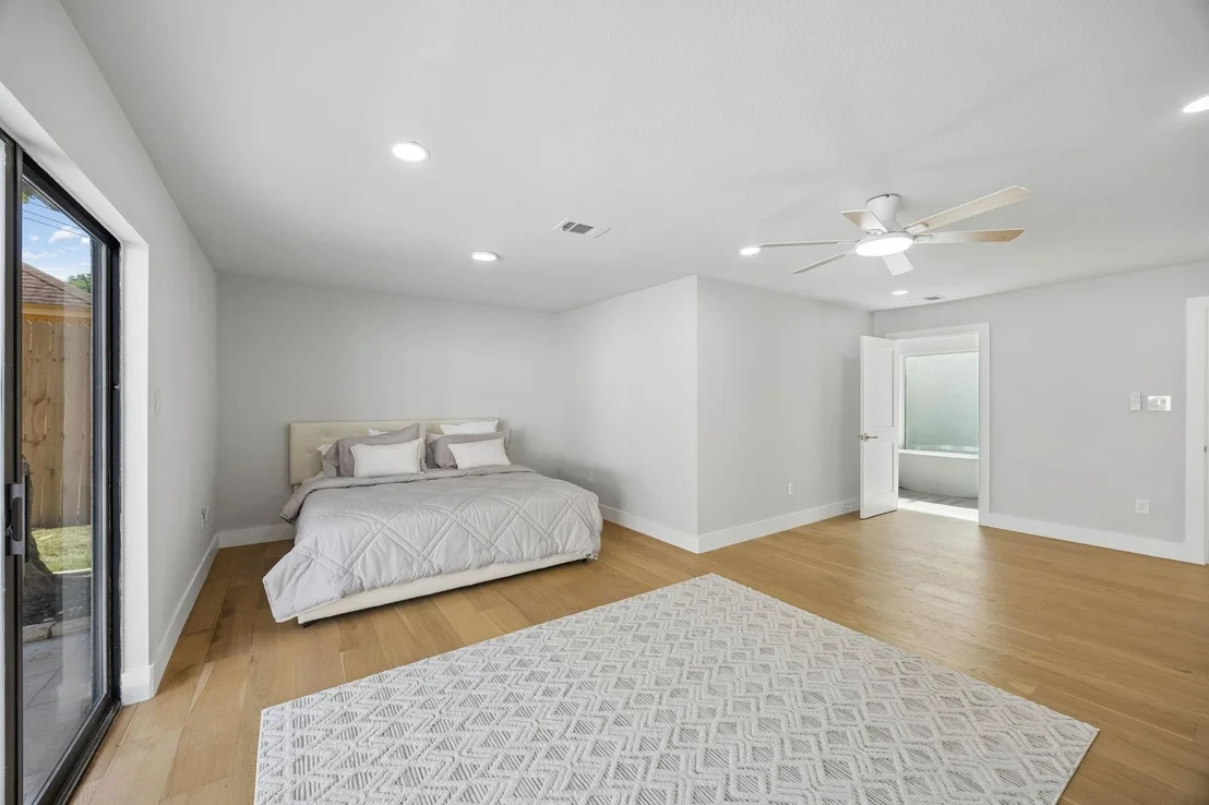 Photo of 12002 S Circle Drive