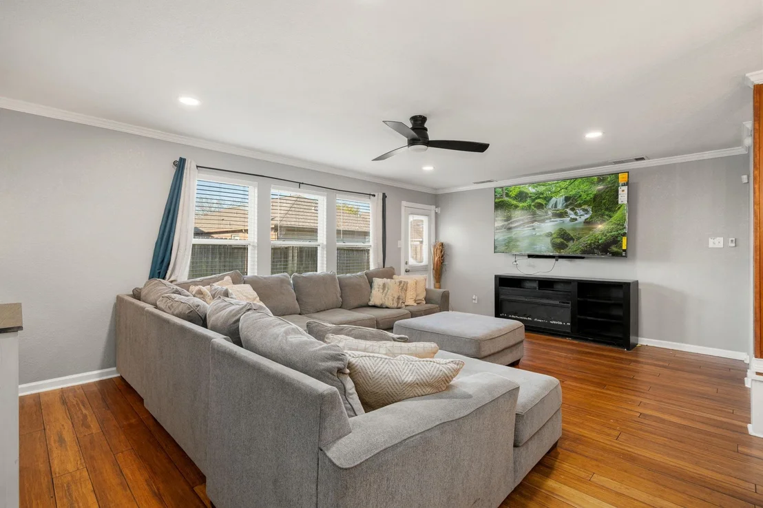 Photo of 8015 Narrow Brook Way
