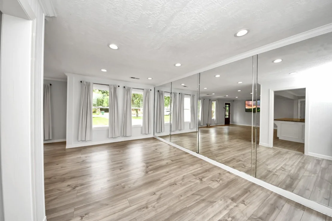 Photo of 7439 Santa Fe Drive