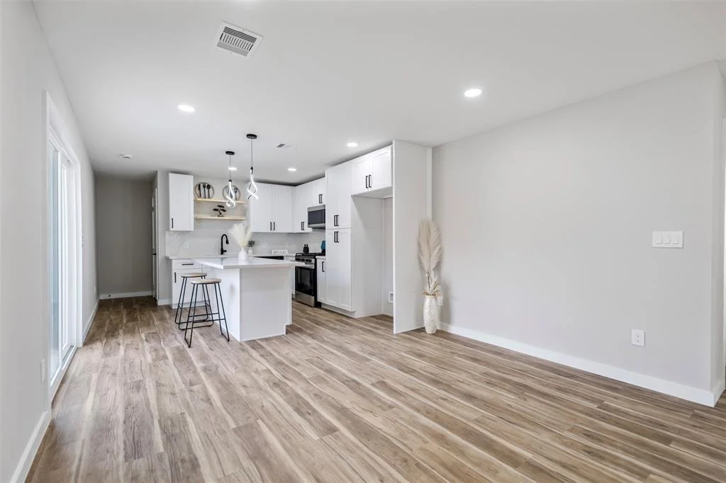 Photo of 1302 Comal Avenue