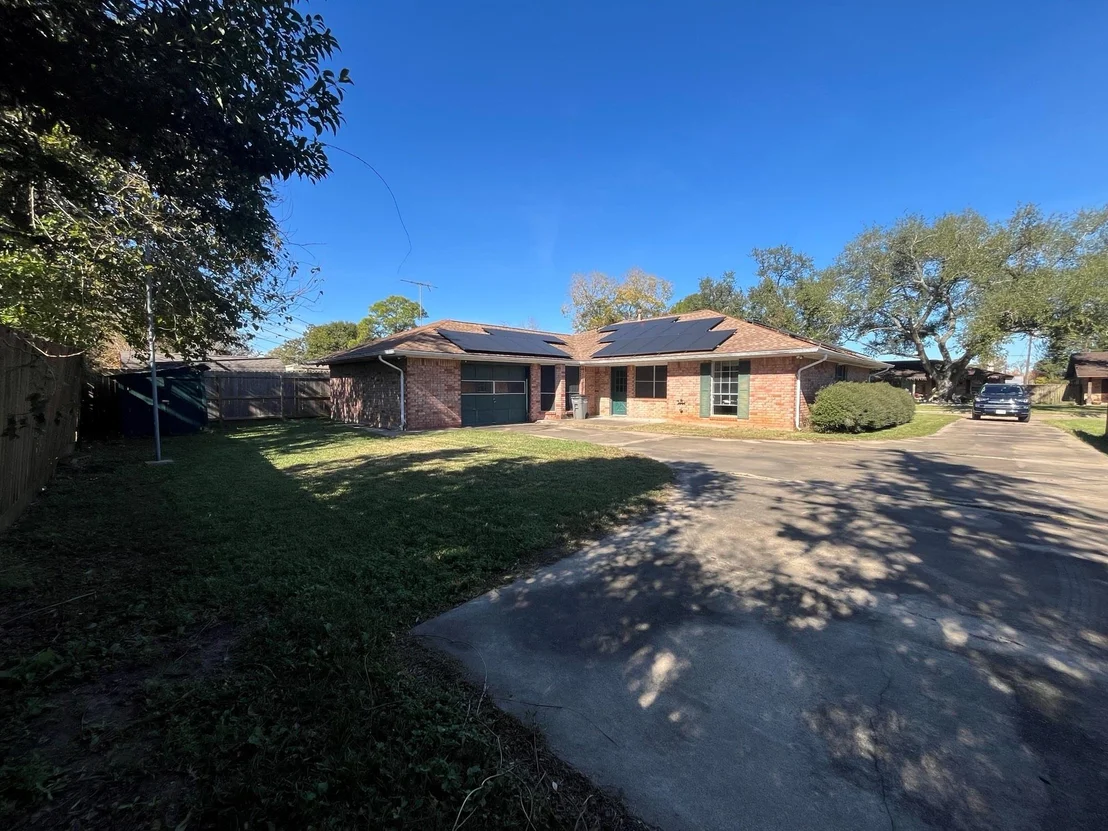 Photo of 305 Leonard Street