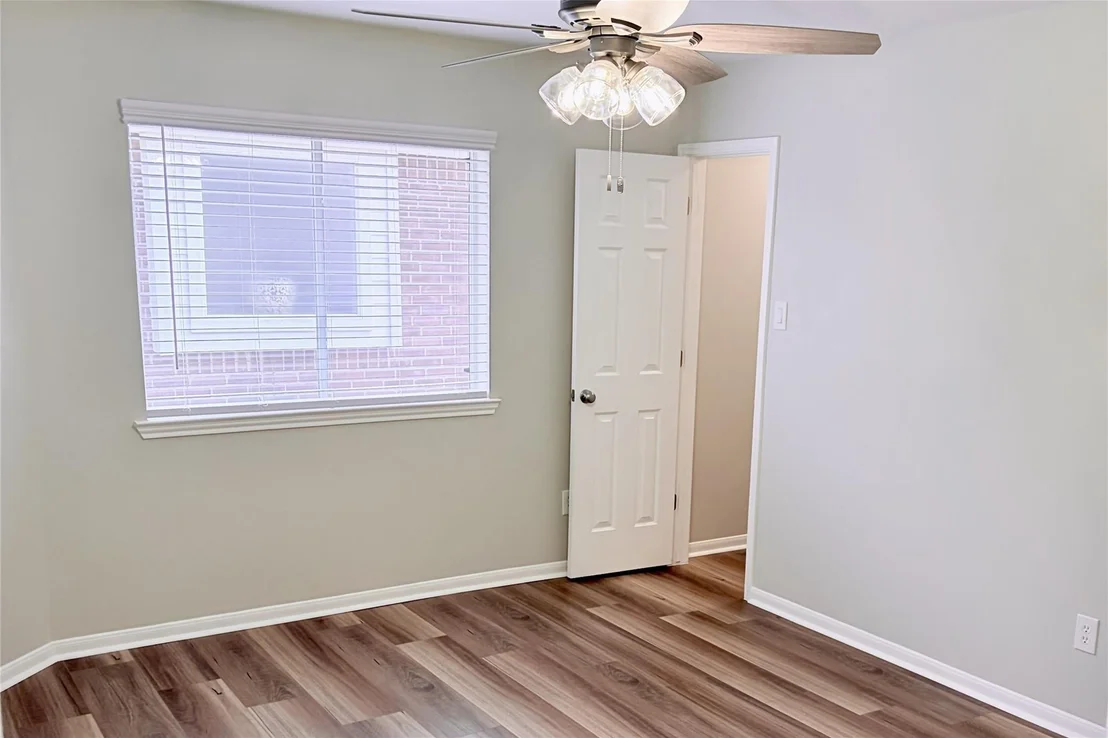 Photo of 815 Robins Way