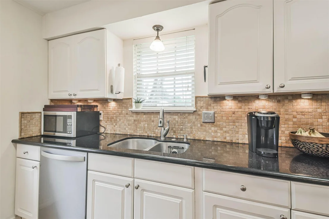 Photo of 10502 Deval Drive