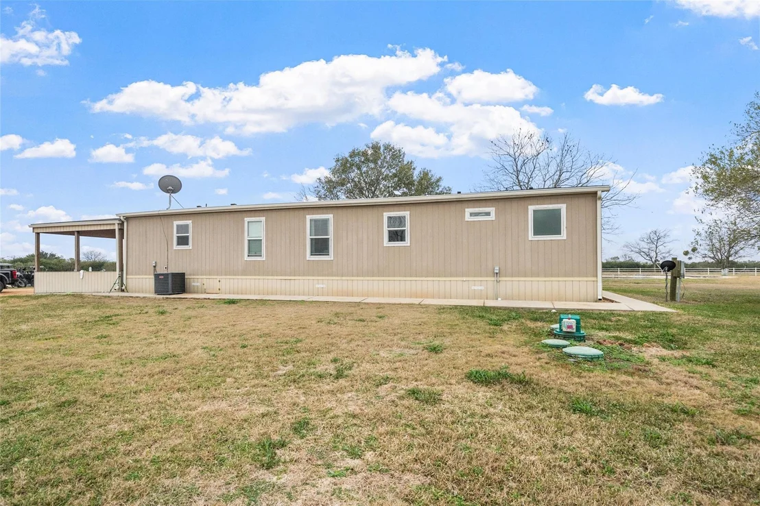 Photo of 1722 County Road 248