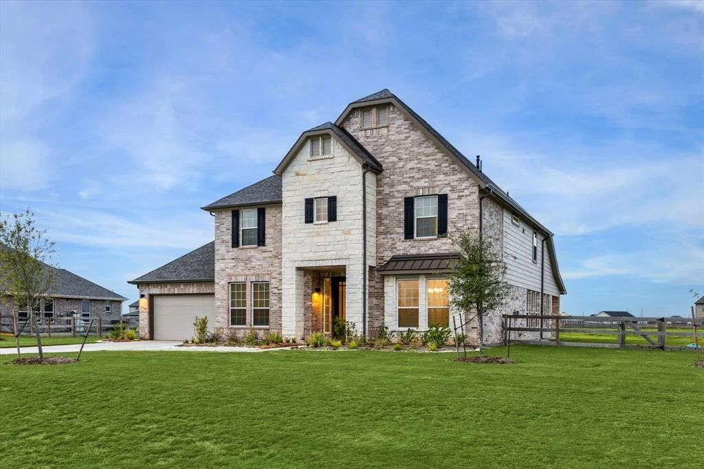 Photo of 4033 Edgewater Terrace Lane