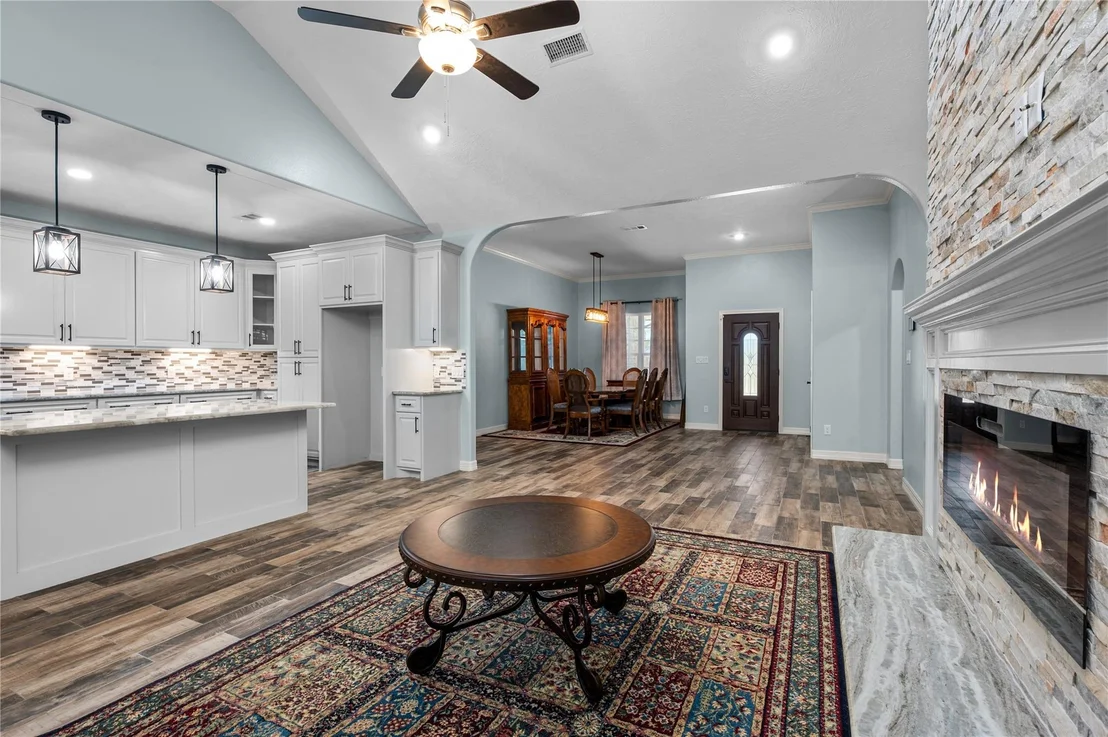 Photo of 600 Olde Oaks Circle