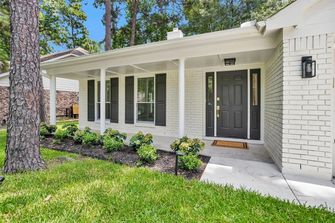 Photo of 147 E Pathfinders Circle