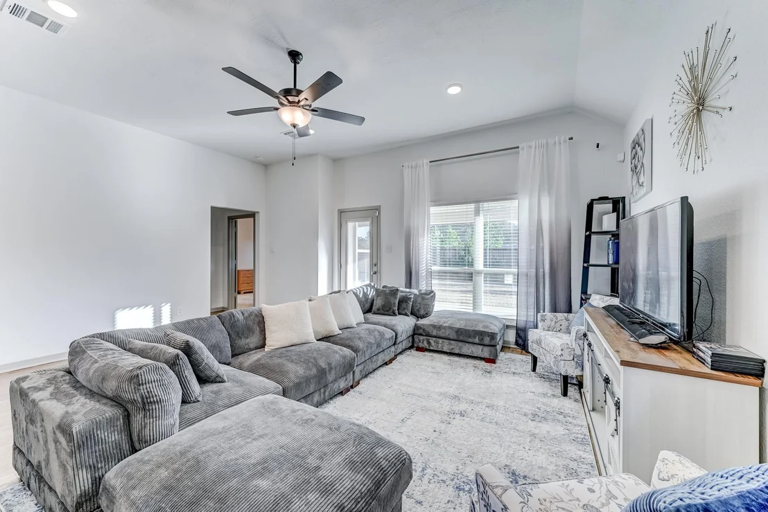 Photo of 204 Shoreview Drive