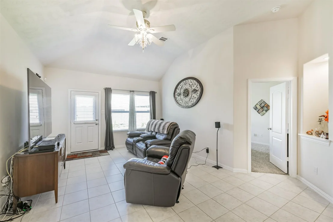 Photo of 7527 Windsor Valley Lane
