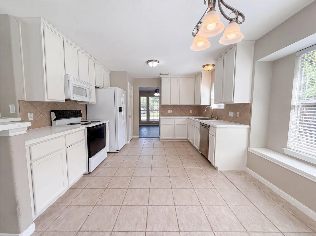 Photo of 12159 Hawthorne Drive