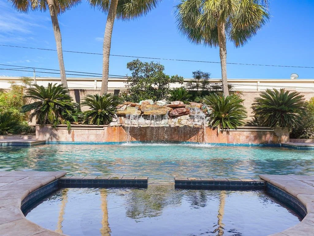 Photo of 20006 Ambervine Circle