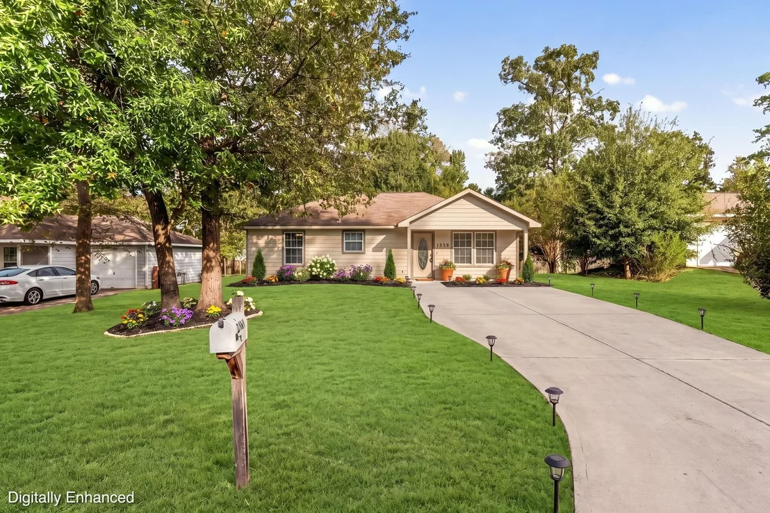 Photo of 10465 Royal York Drive