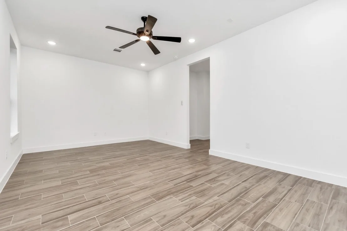 Photo of 5617 Savyon Drive
