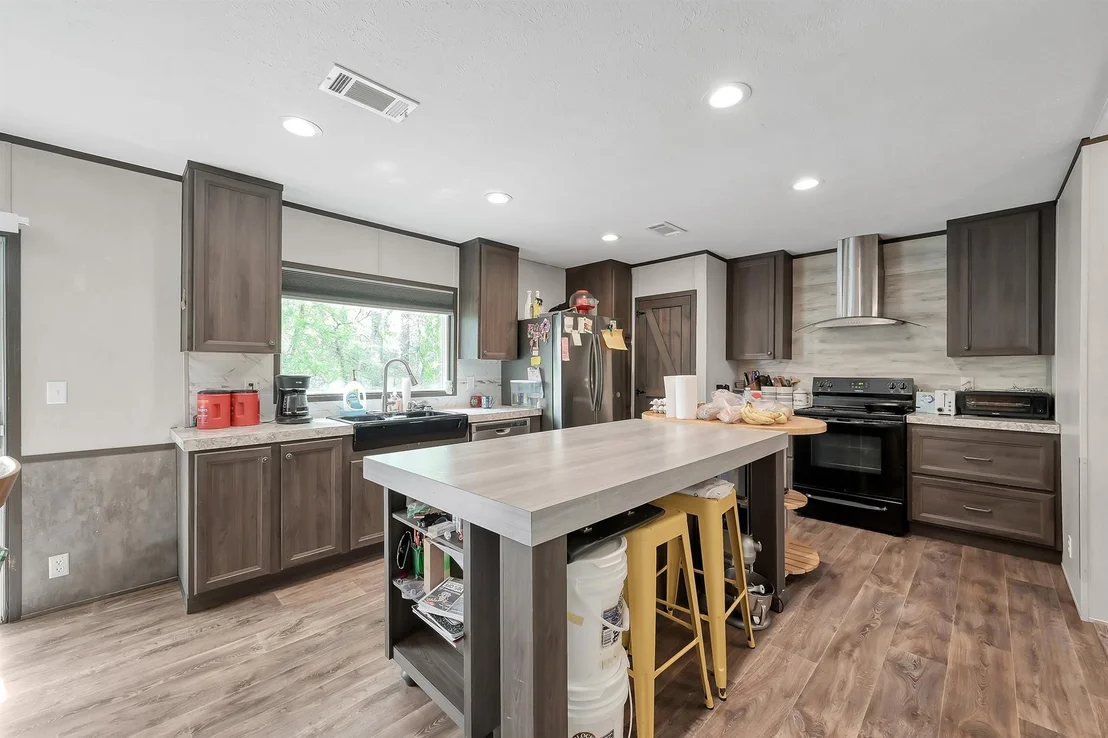 Photo of 15835 Lowell