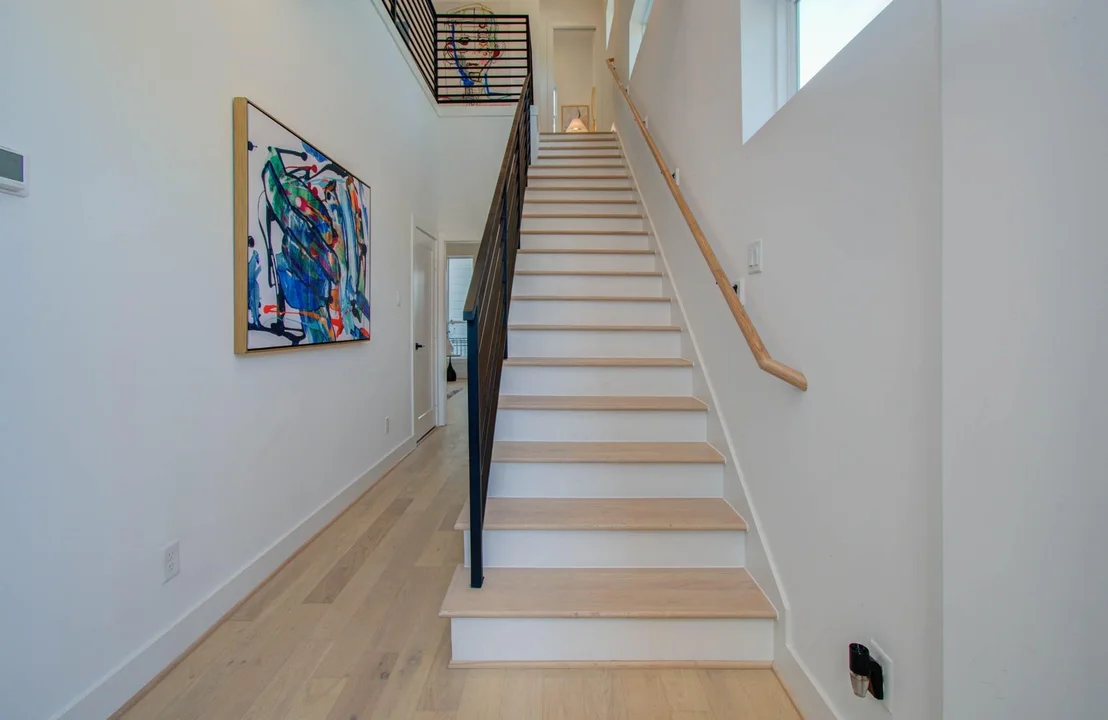 Photo of 3030 Lamar Street
