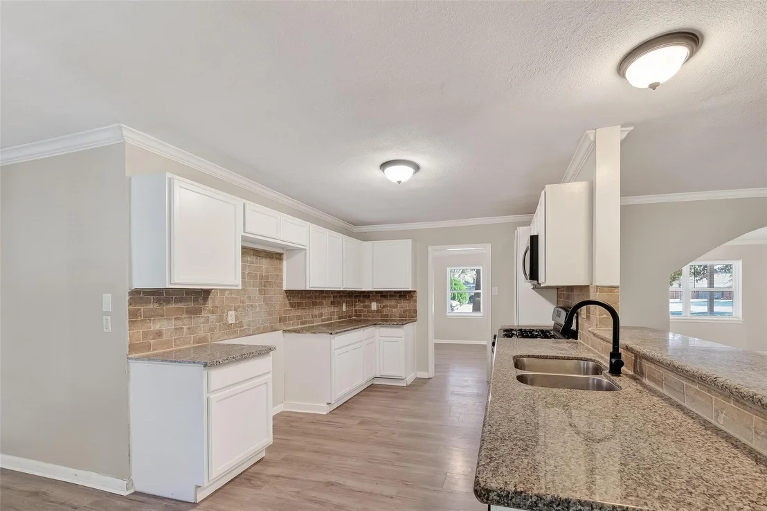 Photo of 105 Longridge Drive