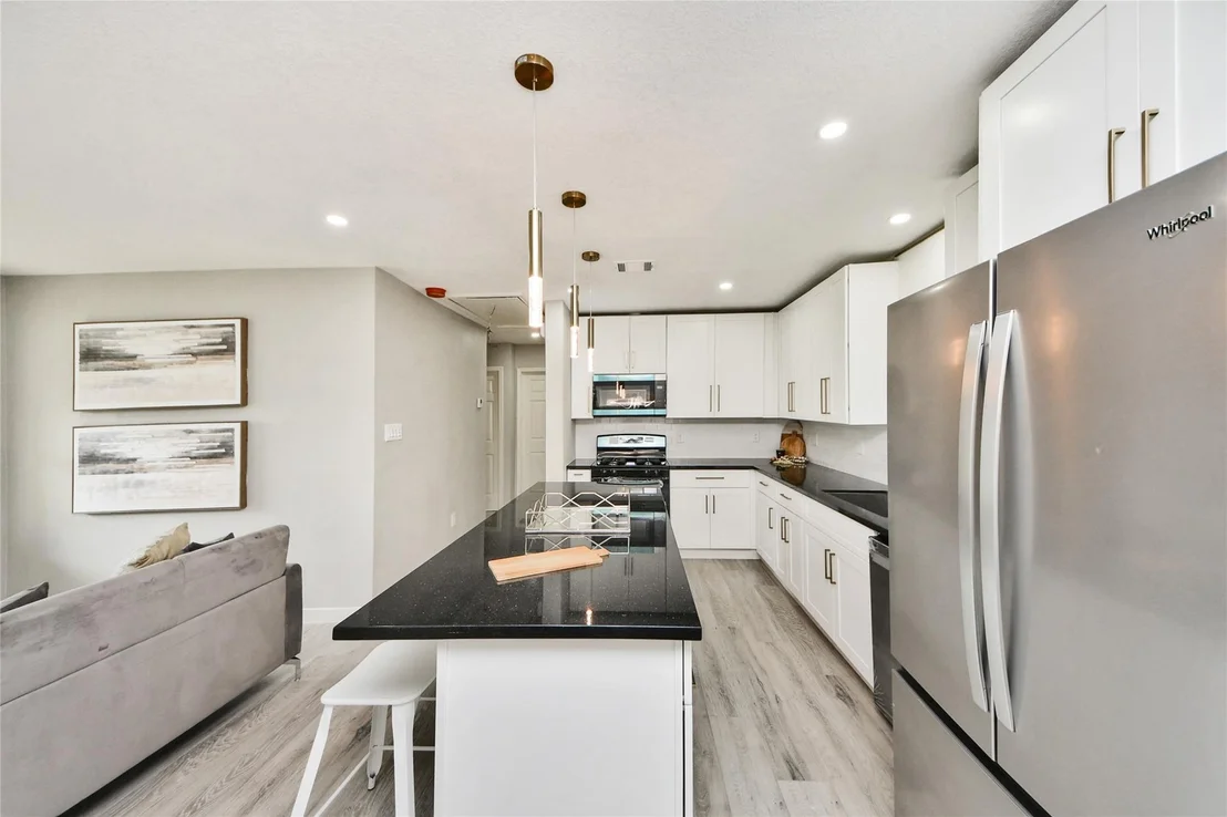 Photo of 712 Mobile Drive