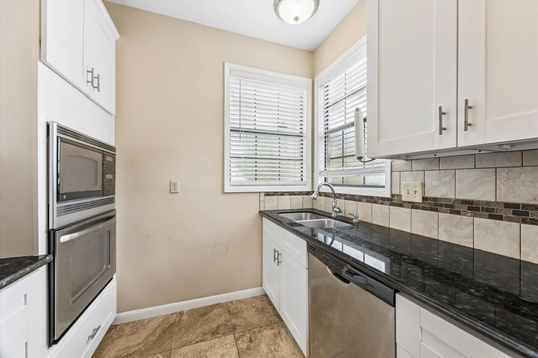 Photo of 2408 Intrepid Way