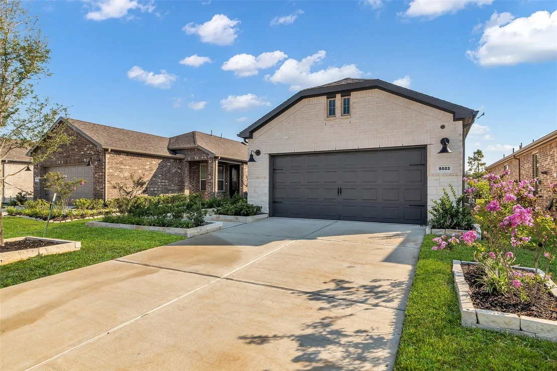Photo of 8023 Prospect Drive