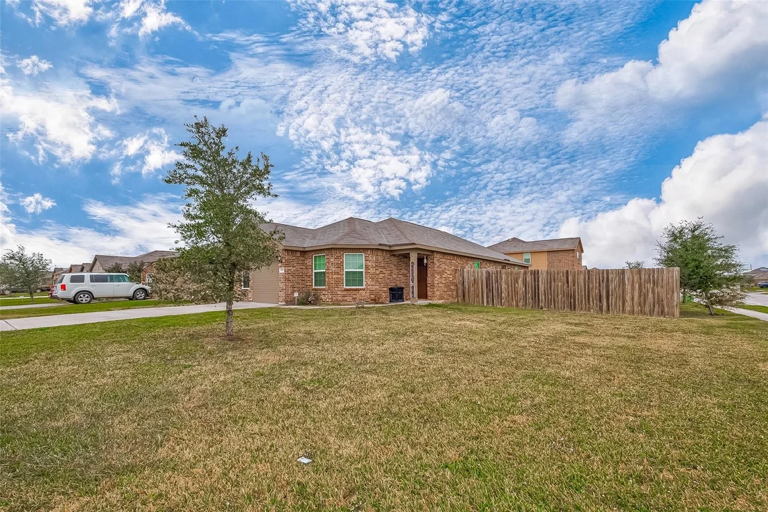 Photo of 9915 Garnet Grove Drive