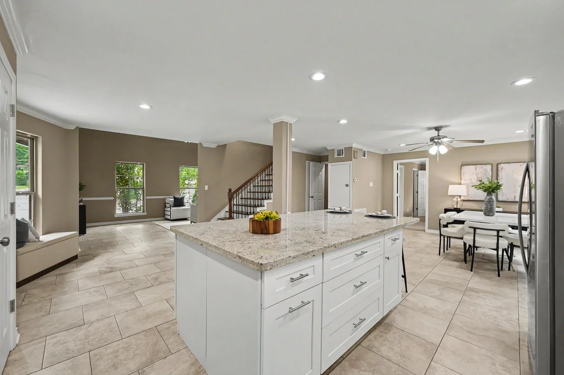 Photo of 15211 Jamaica Drive