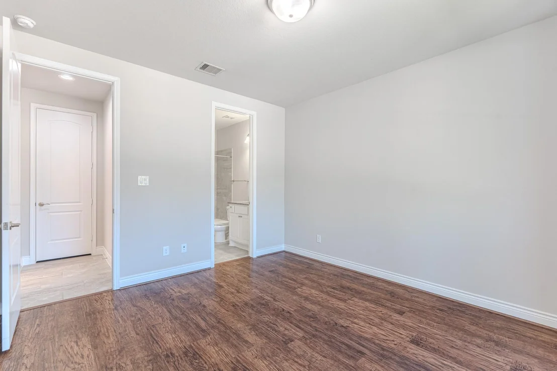 Photo of 27918 Madison Bend Drive