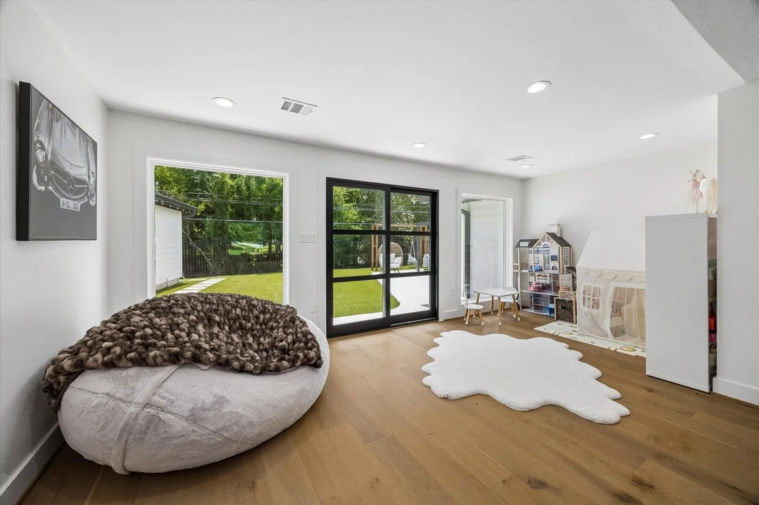 Photo of 115 Blue Willow Drive