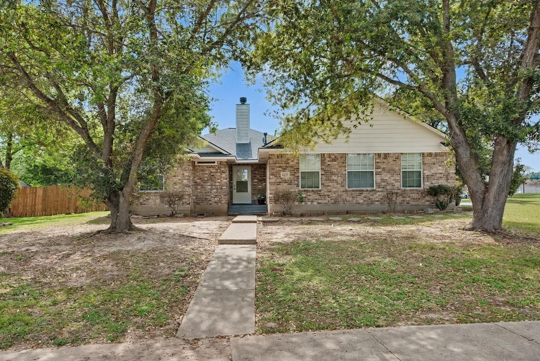 Photo of 1400 Prairie Drive