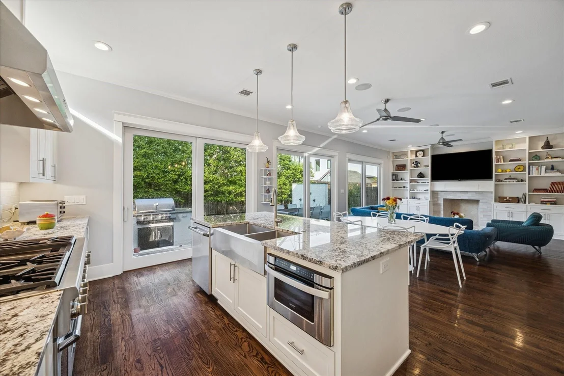 Photo of 3118 Plumb Street