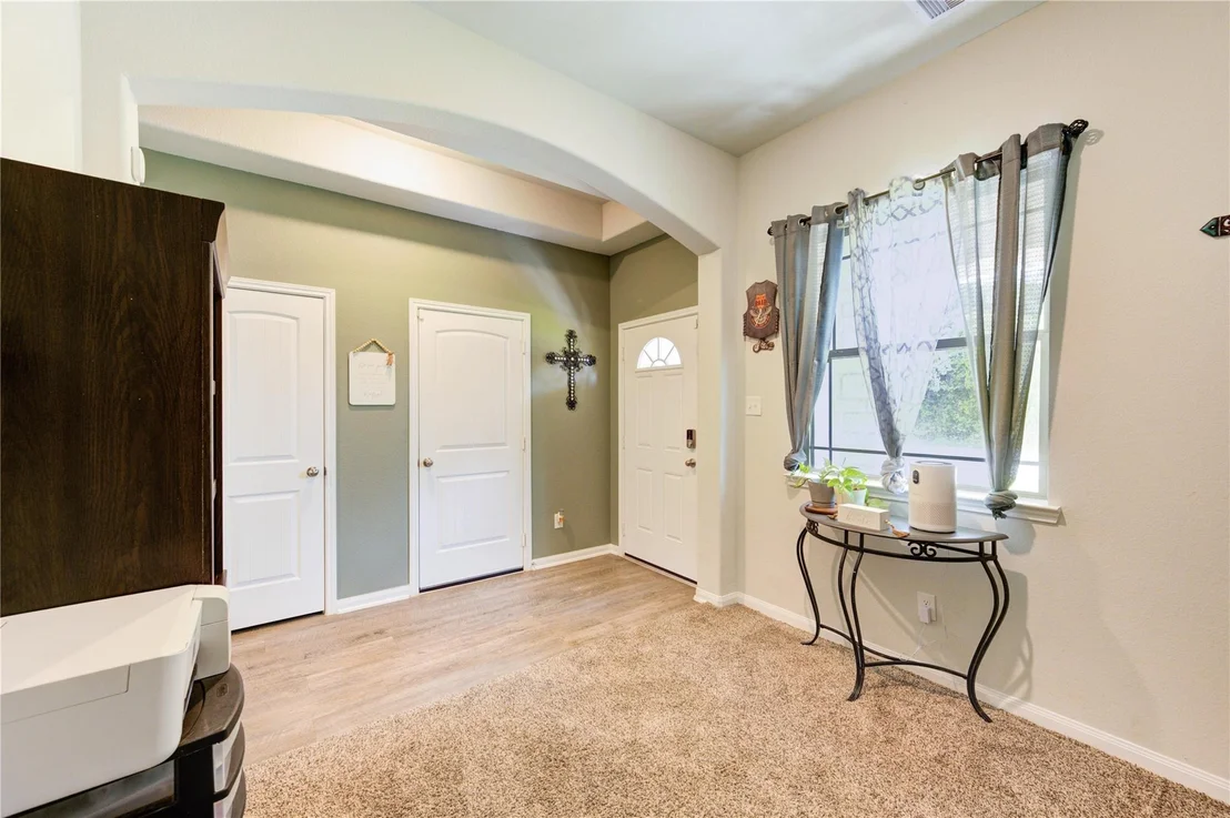 Photo of 742 Brown Road