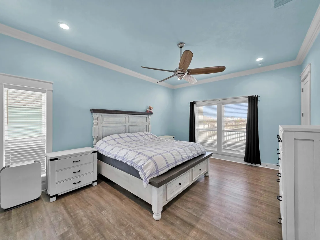 Photo of 1295 Lagoon Drive