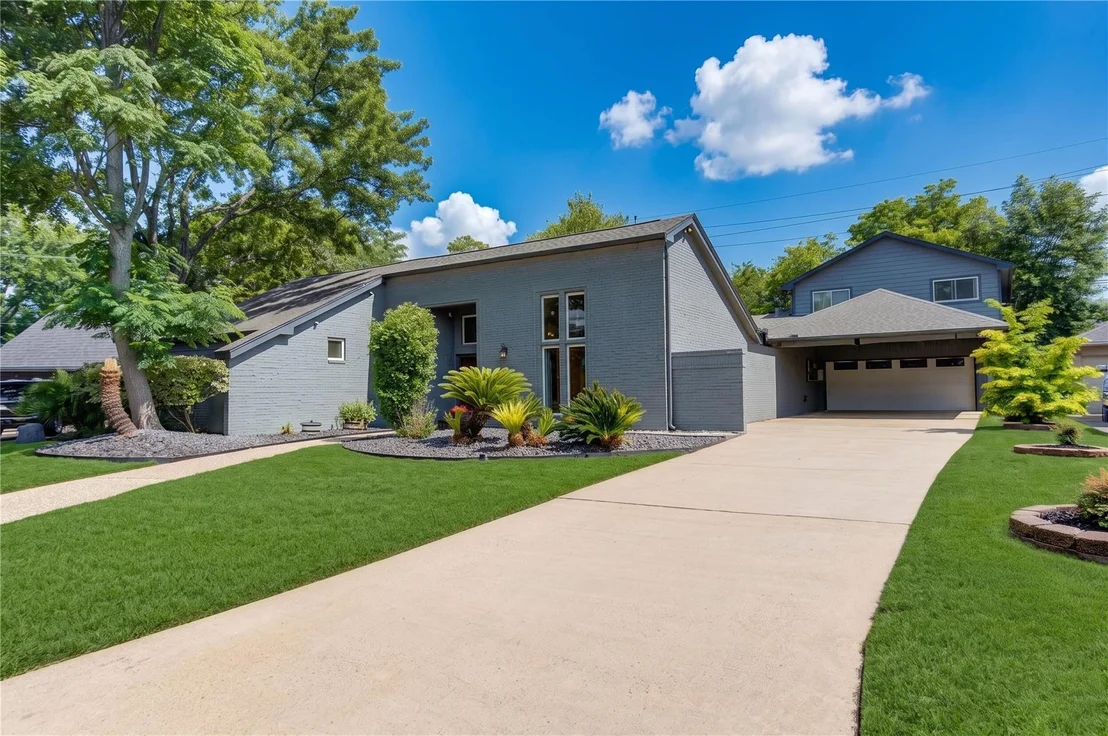 Photo of 1026 Riverlace Drive