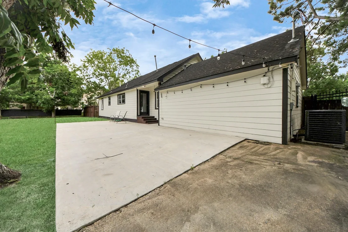 Photo of 7439 Santa Fe Drive