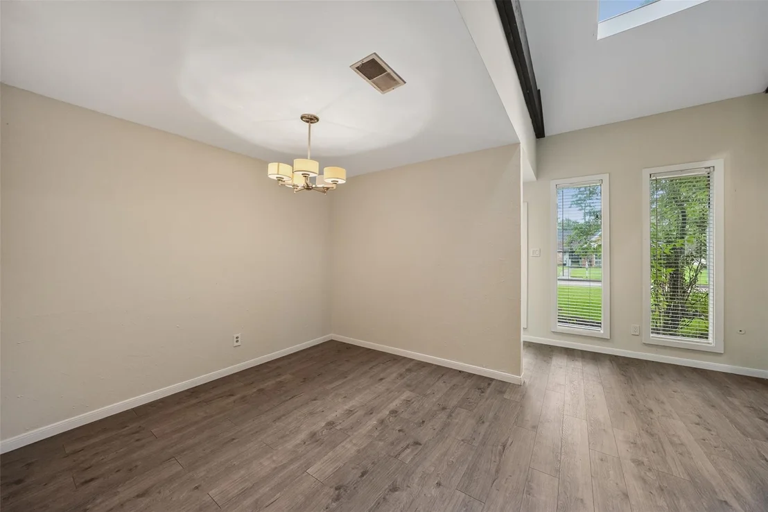 Photo of 1926 Maple Lakes Drive