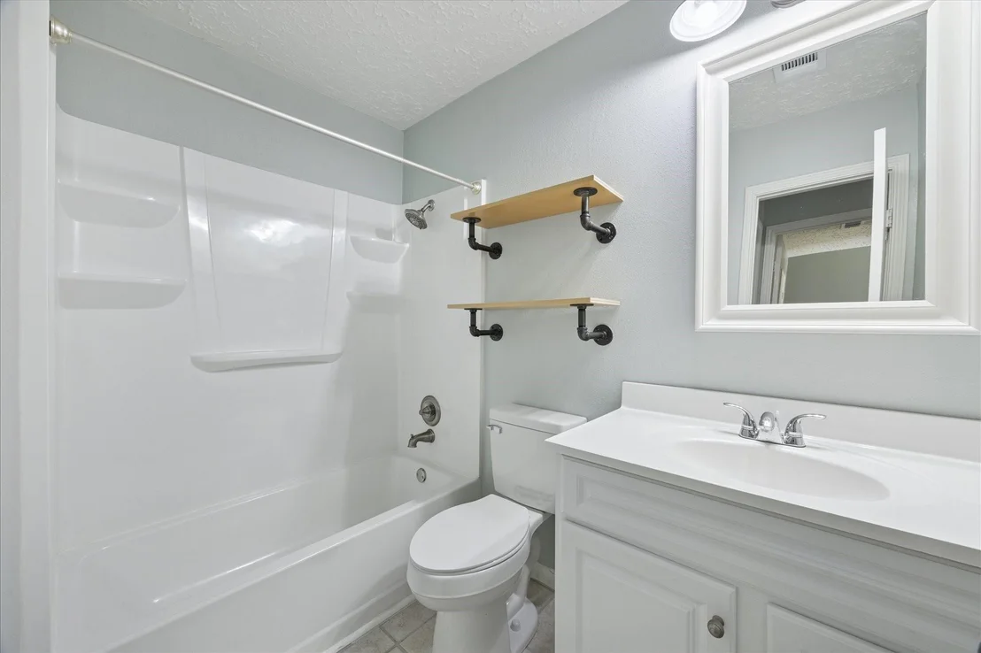 Photo of 439 Reseda Drive