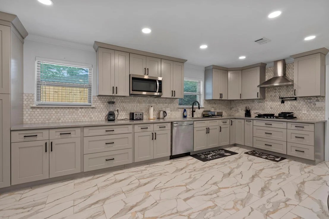 Photo of 2402 Chimney Rock Road