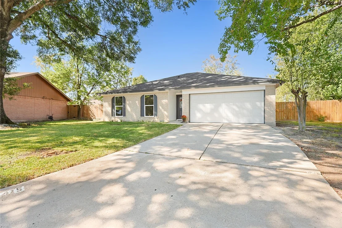 Photo of 11415 Echo Ledge Street