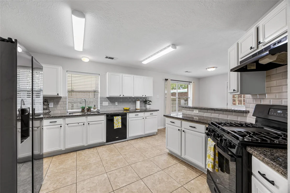 Photo of 21139 Wildcroft Drive