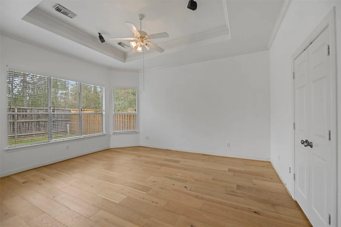Photo of 98 E Beckonvale Circle