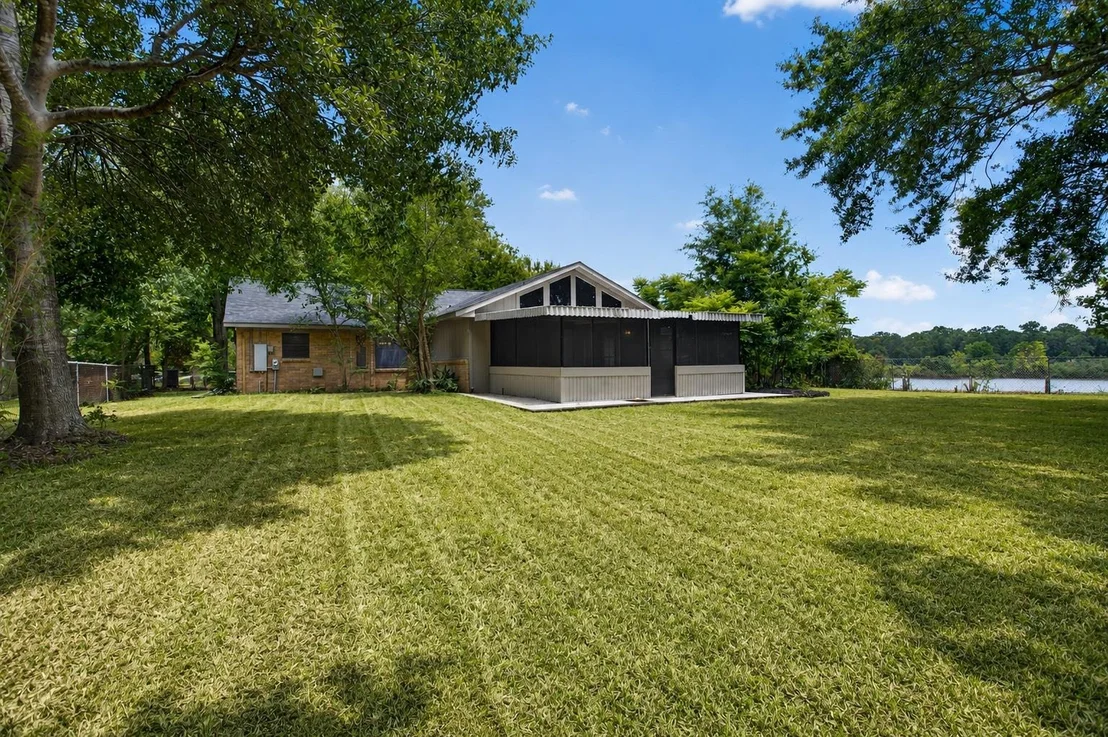Photo of 4323 Pine Shadows Street