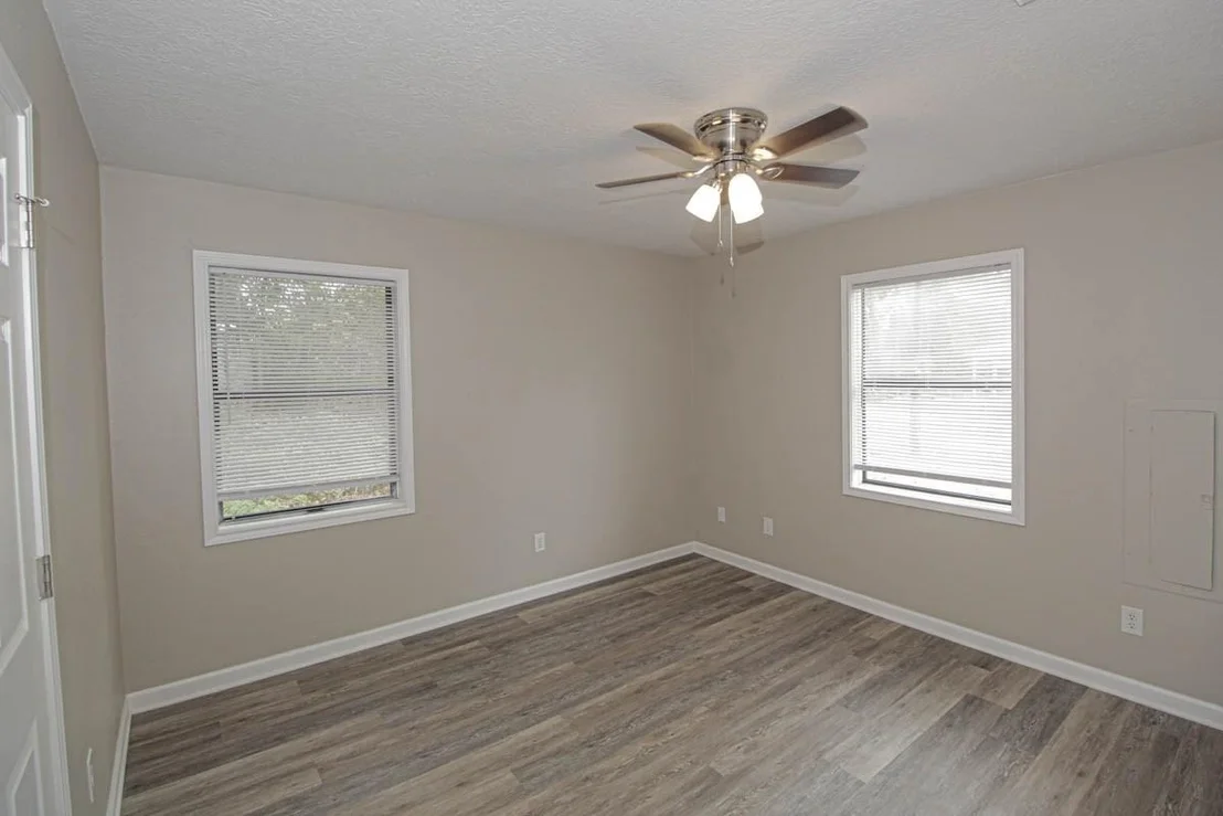 Photo of 345 Cherokee Lane