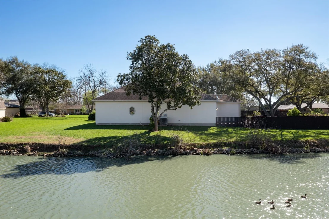 Photo of 315 Bolling Green Drive