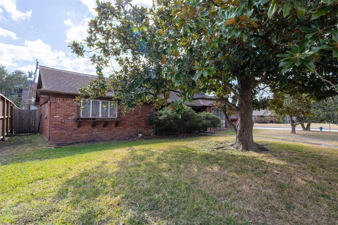 Photo of 3647 Aberdeen Way